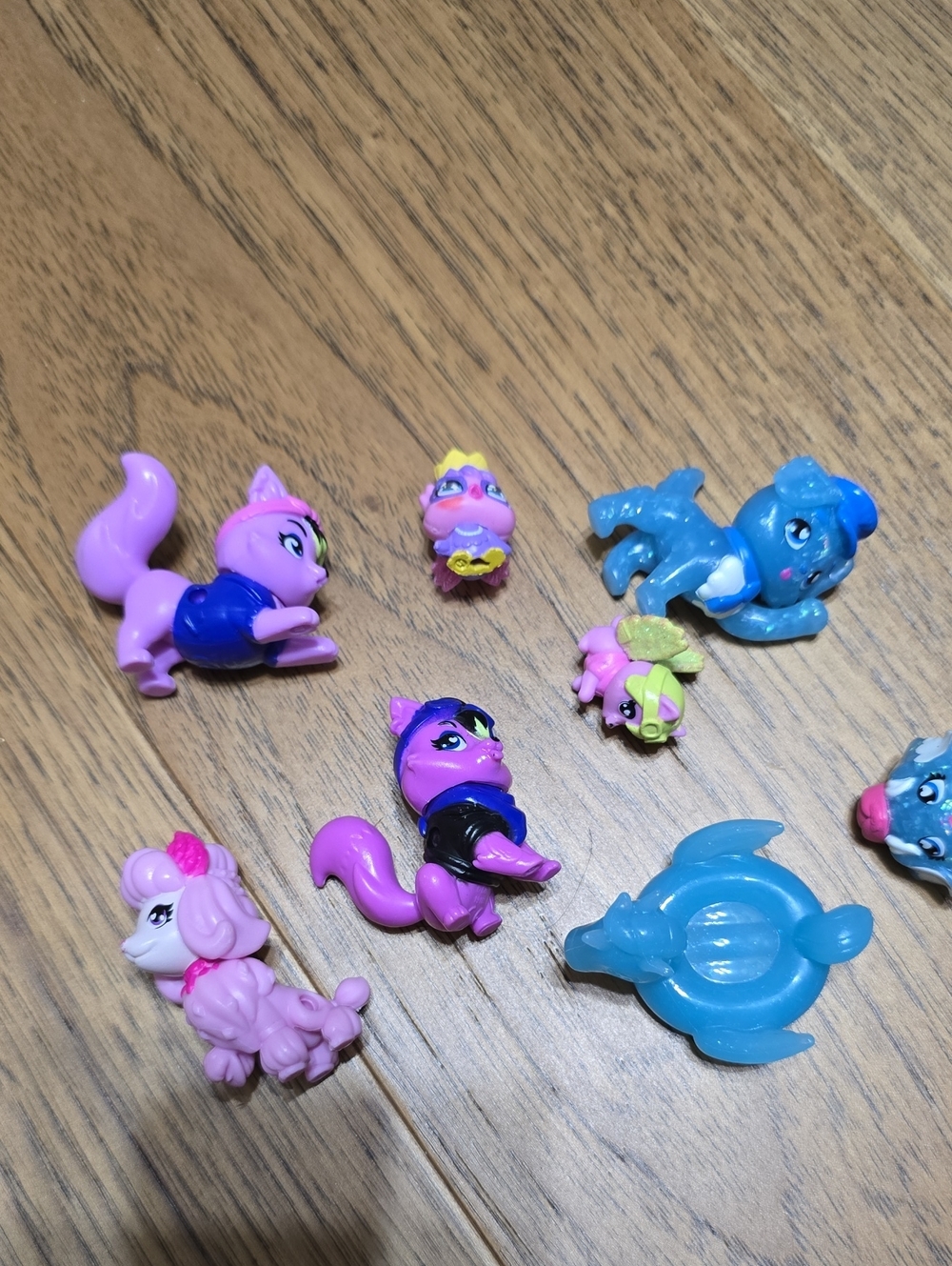 Cute Purple and Blue Hatchimals Collectible Kids Toy Figures Set